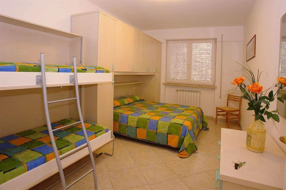 Residence Terry Tremosine Buitenkant foto